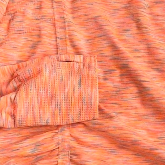 ATHLETA long sleeve top-excellent preowned condition sz M Thumb Holes! Ruched! - Picture 4 of 5